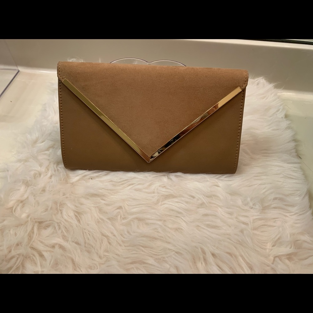 Aldo clutch